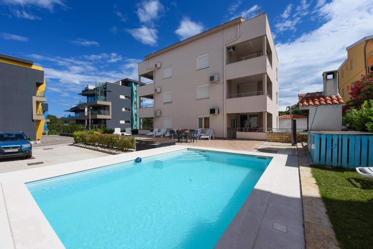 Sunset Beach Suites Kozino Exterior photo