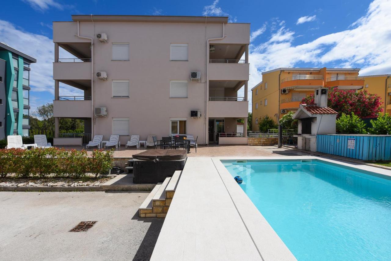 Sunset Beach Suites Kozino Exterior photo